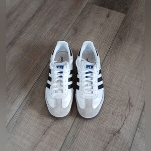 Adidas Samba Sneakers. Size 6 (US)